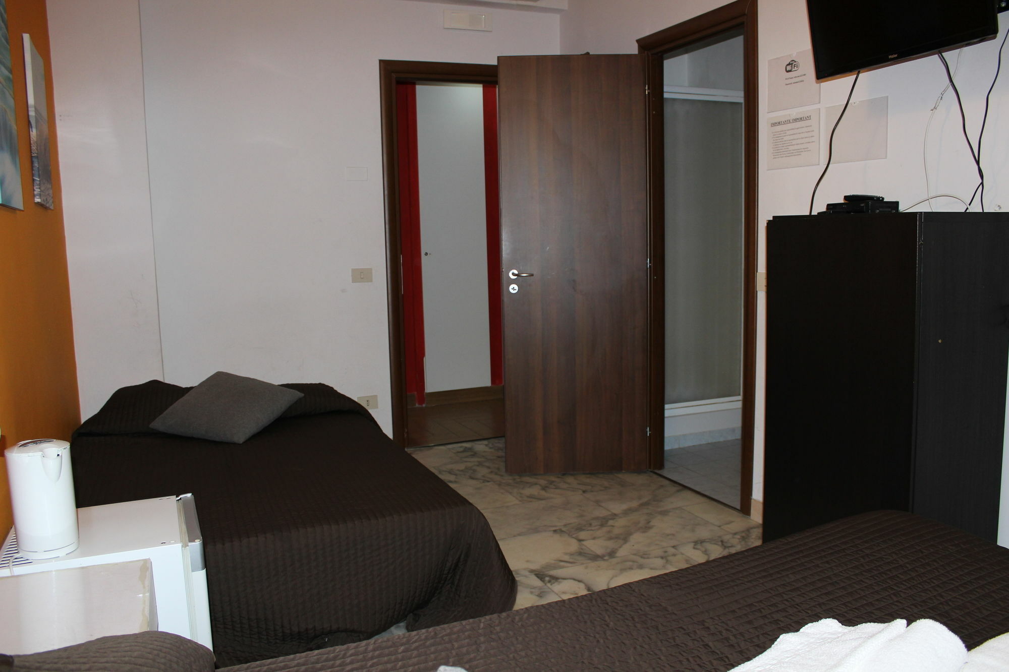 Mr. Charlie Brown Hotell Roma Eksteriør bilde